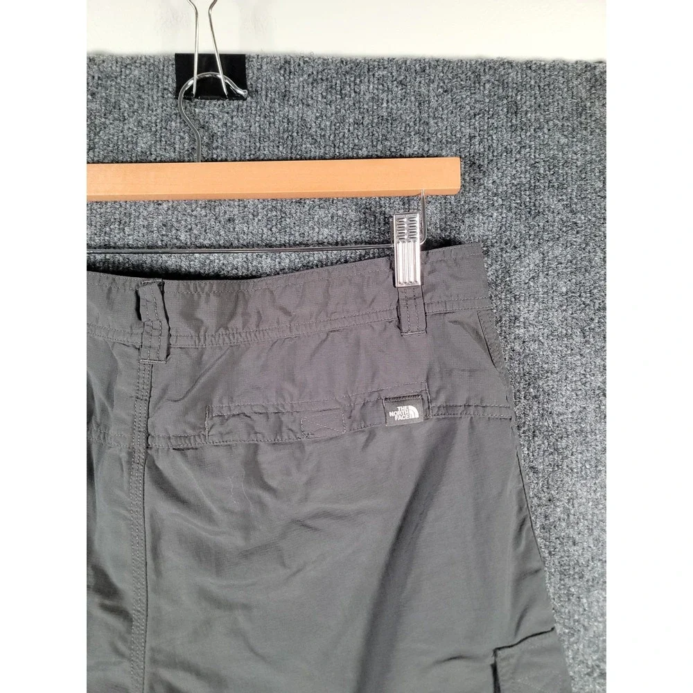 The North Face Shorts Mens Size 32 Gray Hiking Outdoor Nylon Gorpcore Camping 9